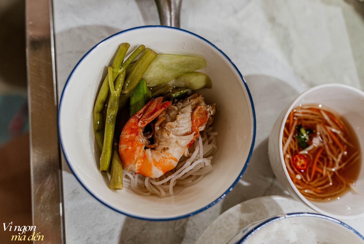 Quán lẩu tôm càng hơn 30 năm tuổi nằm khuất trong hẻm sâu nhưng lúc nào cũng đông khách, nhiều gia đình không ngại vượt hàng chục km tới ăn- Ảnh 7. Quán lẩu tôm càng hơn 30 năm tuổi nằm khuất trong hẻm sâu nhưng lúc nào cũng đông khách, nhiều gia đình không ngại vượt hàng chục km tới ăn- Ảnh 7.