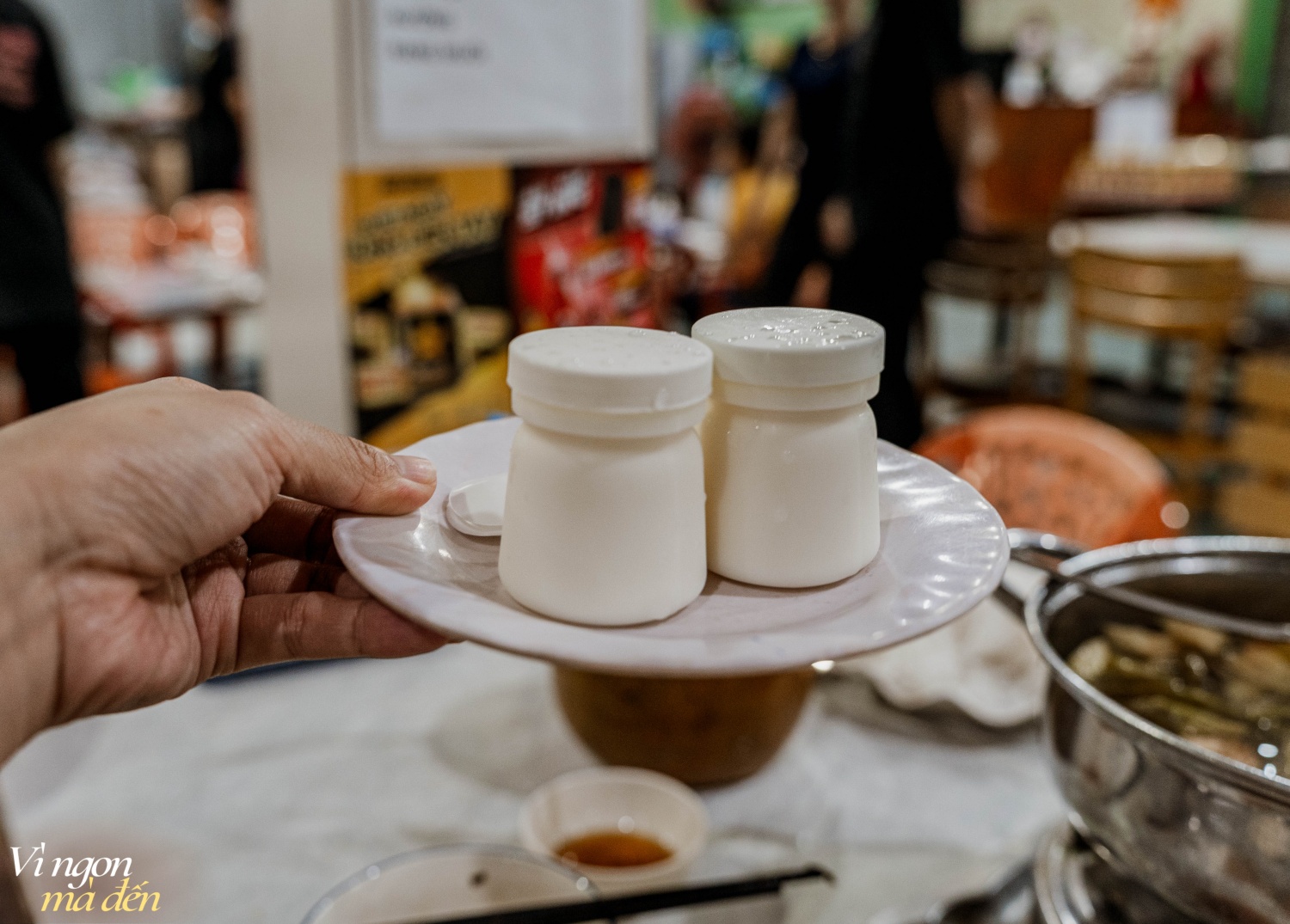 Quán lẩu tôm càng hơn 30 năm tuổi nằm khuất trong hẻm sâu nhưng lúc nào cũng đông khách, nhiều gia đình không ngại vượt hàng chục km tới ăn- Ảnh 13. Quán lẩu tôm càng hơn 30 năm tuổi nằm khuất trong hẻm sâu nhưng lúc nào cũng đông khách, nhiều gia đình không ngại vượt hàng chục km tới ăn- Ảnh 13.