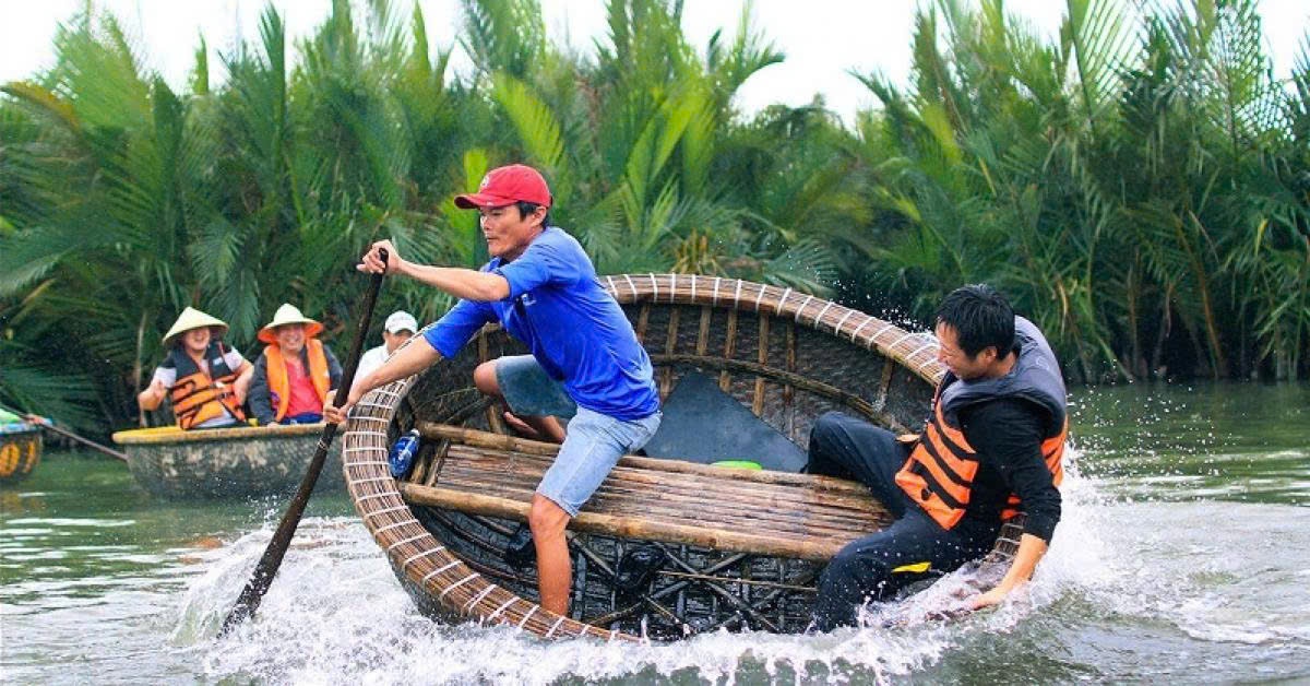 Việt Nam có 1 địa danh nổi tiếng được Tạp chí Mỹ vinh danh là điểm đến an toàn nhất thế giới khi du lịch 1 mình: Toàn điểm check in triệu view, hút hơn 2,3 triệu lượt khách từ đầu năm- Ảnh 10. Việt Nam có 1 địa danh nổi tiếng được Tạp chí Mỹ vinh danh là điểm đến an toàn nhất thế giới khi du lịch 1 mình: Toàn điểm check in triệu view, hút hơn 2,3 triệu lượt khách từ đầu năm- Ảnh 10.