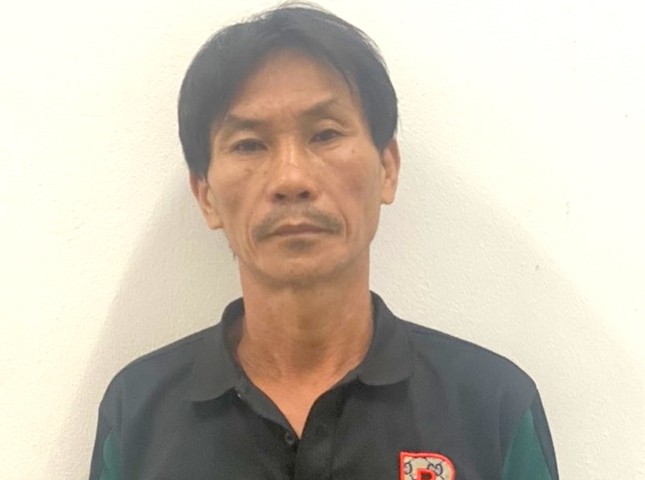 Mang 4 sổ đỏ giả đến tiệm cầm đồ vay tiền tỷ rồi bỏ trốn- Ảnh 1. Mang 4 sổ đỏ giả đến tiệm cầm đồ vay tiền tỷ rồi bỏ trốn- Ảnh 1.