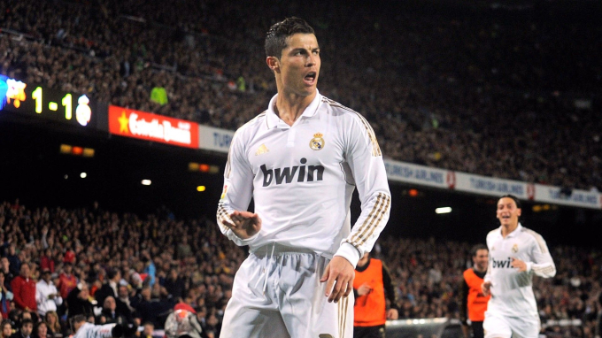 "Muốn đi thì trả ra đây số tiền để mua Messi" - câu nói bất ngờ khiến Ronaldo hoàn toàn đứng hình- Ảnh 3. "Muốn đi thì trả ra đây số tiền để mua Messi" - câu nói bất ngờ khiến Ronaldo hoàn toàn đứng hình- Ảnh 3.