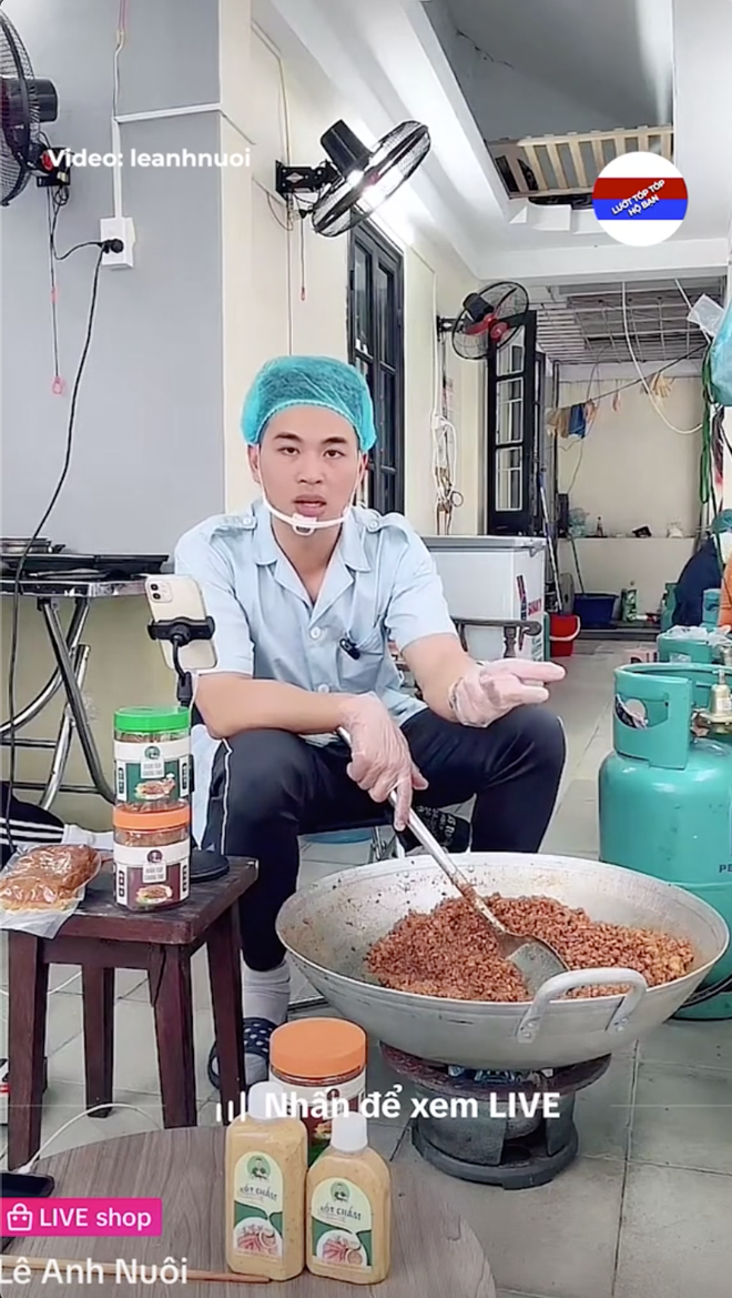Món ăn gắn liền với tên các TikToker, luôn bán chạy ào ào nhưng chất lượng thì còn phải xem lại- Ảnh 1. Món ăn gắn liền với tên các TikToker, luôn bán chạy ào ào nhưng chất lượng thì còn phải xem lại- Ảnh 1.
