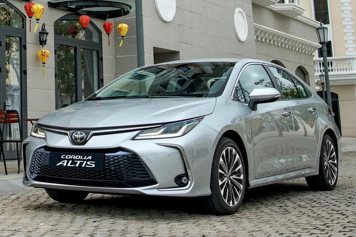 Xe Nhật 'khuynh đảo' phân khúc ô tô hybrid dưới 1 tỷ đồng ở Việt Nam- Ảnh 4. Xe Nhật 'khuynh đảo' phân khúc ô tô hybrid dưới 1 tỷ đồng ở Việt Nam- Ảnh 4.
