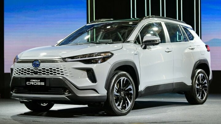 Xe Nhật 'khuynh đảo' phân khúc ô tô hybrid dưới 1 tỷ đồng ở Việt Nam- Ảnh 5. Xe Nhật 'khuynh đảo' phân khúc ô tô hybrid dưới 1 tỷ đồng ở Việt Nam- Ảnh 5.