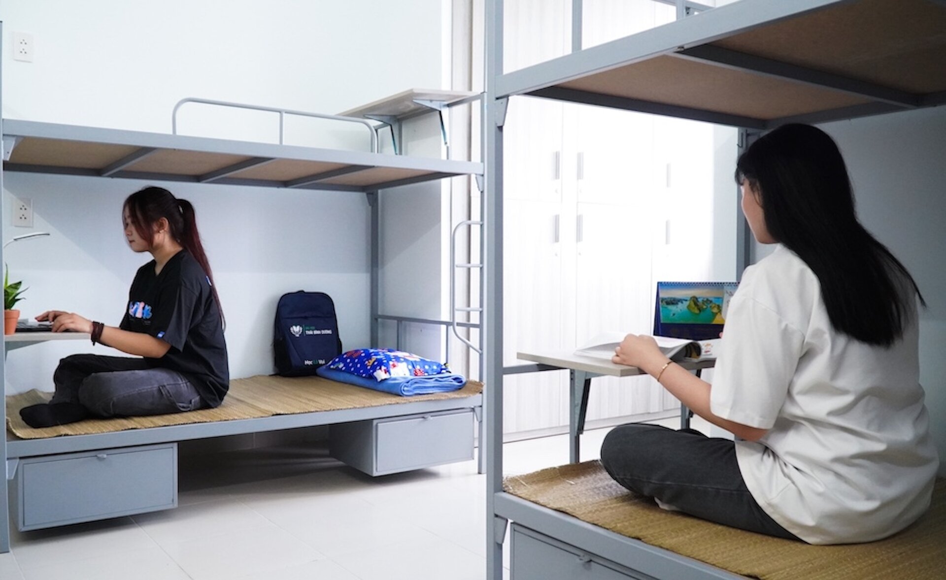 Giá phòng trọ tăng bất chấp quy luật, tân sinh viên đổ xô xin ở ký túc xá- Ảnh 2. Giá phòng trọ tăng bất chấp quy luật, tân sinh viên đổ xô xin ở ký túc xá- Ảnh 2.