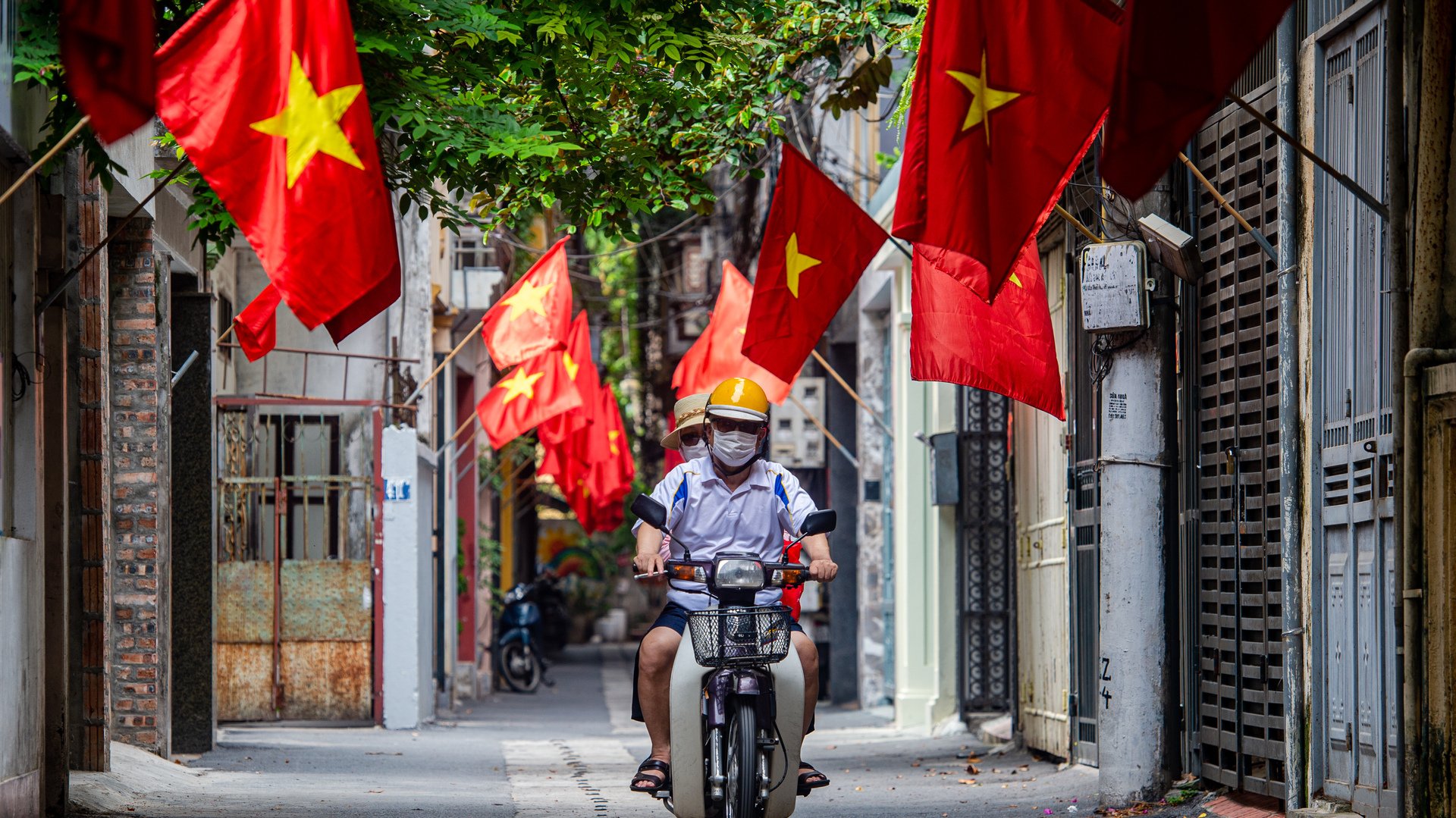 Láng giềng bước vào thập kỷ tăng trưởng thấp, Việt Nam sẽ là đầu tàu của kinh tế khu vực- Ảnh 1. Láng giềng bước vào thập kỷ tăng trưởng thấp, Việt Nam sẽ là đầu tàu của kinh tế khu vực- Ảnh 1.
