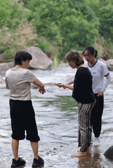 Hai chị em tiêu hết 7 tỷ đồng tiền tiết kiệm về quê xây nhà cho bố mẹ: Hai chị em tiêu hết 7 tỷ đồng tiền tiết kiệm về quê xây nhà cho bố mẹ: