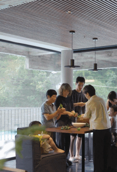 Hai chị em tiêu hết 7 tỷ đồng tiền tiết kiệm về quê xây nhà cho bố mẹ: Hai chị em tiêu hết 7 tỷ đồng tiền tiết kiệm về quê xây nhà cho bố mẹ: