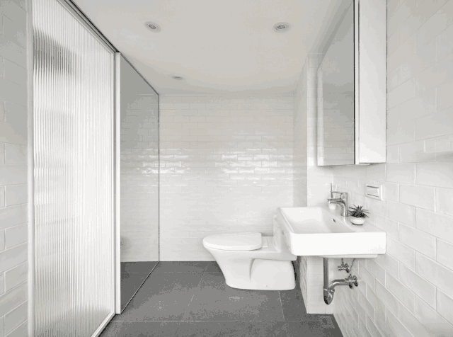 Căn hộ rộng 18m2 nhưng đầy đủ công năng, thậm chí còn có bồn tắm lớn của cô gái 34 tuổi- Ảnh 24. Căn hộ rộng 18m2 nhưng đầy đủ công năng, thậm chí còn có bồn tắm lớn của cô gái 34 tuổi- Ảnh 24.