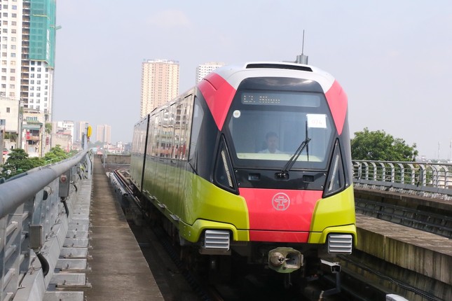 Metro Nhổn - ga Hà Nội chở khách miễn phí- Ảnh 6.