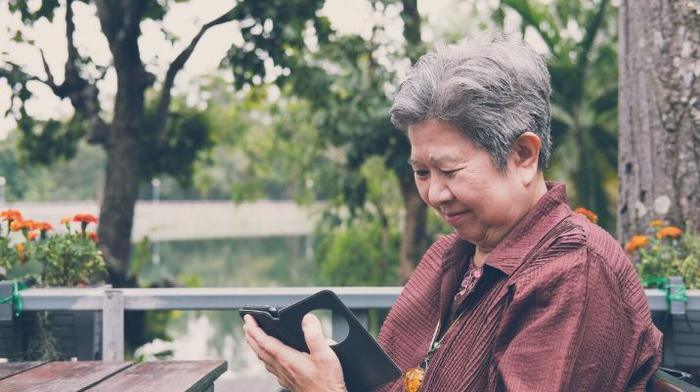 Sau 65 tuổi, vợ chồng tôi thỏa thuận: Dù ai ra đi trước, người còn lại phải làm 3 điều này mặc kệ họ hàng khen chê- Ảnh 3. Sau 65 tuổi, vợ chồng tôi thỏa thuận: Dù ai ra đi trước, người còn lại phải làm 3 điều này mặc kệ họ hàng khen chê- Ảnh 3.