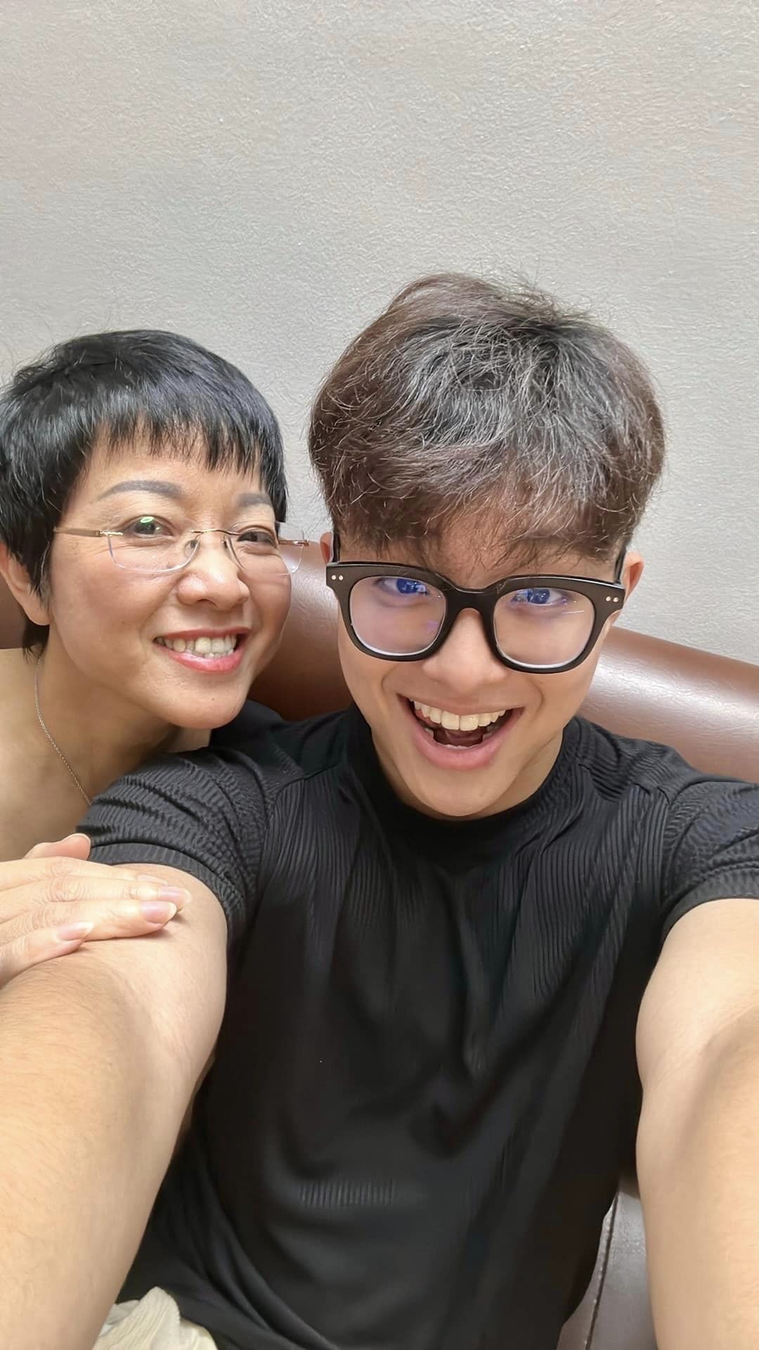 Con trai MC Thảo Vân khiến nhiều người xin làm con dâu, visual đã "sáng" nhưng chuyện học còn tự hào hơn- Ảnh 2. Con trai MC Thảo Vân khiến nhiều người xin làm con dâu, visual đã "sáng" nhưng chuyện học còn tự hào hơn- Ảnh 2.