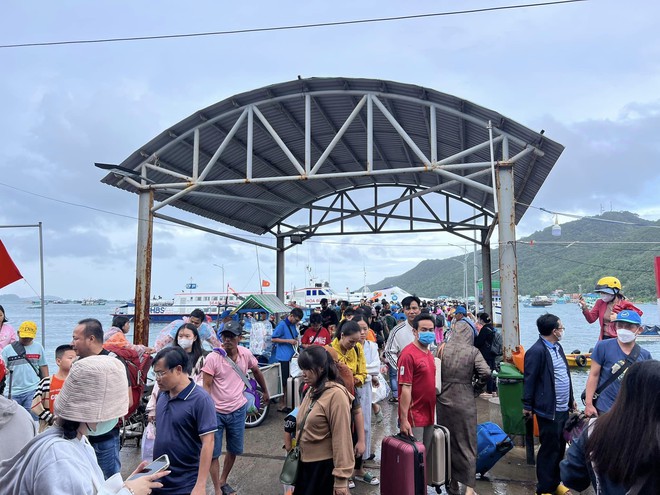 CẬP NHẬT lễ 2/9: Sapa đỉnh nóc ngập trong cờ hoa, Đà Lạt gói gọn trong hai từ "đông lạnh"- Ảnh 33.