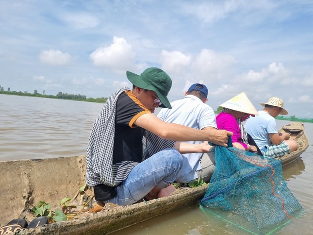 Bộ trưởng Nông nghiệp dẫn chứng Thái Lan để gợi ý thương hiệu lúa gạo mùa nước nổi Việt Nam- Ảnh 1.