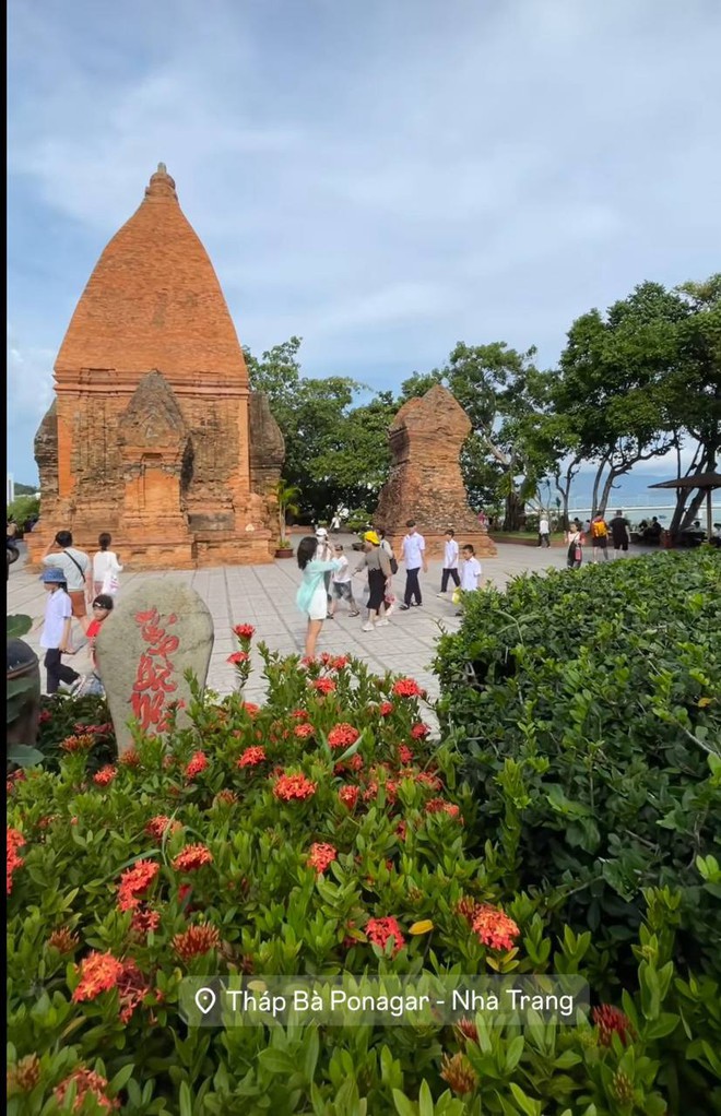 CẬP NHẬT lễ 2/9: Sapa đỉnh nóc ngập trong cờ hoa, Đà Lạt gói gọn trong hai từ "đông lạnh"- Ảnh 47.