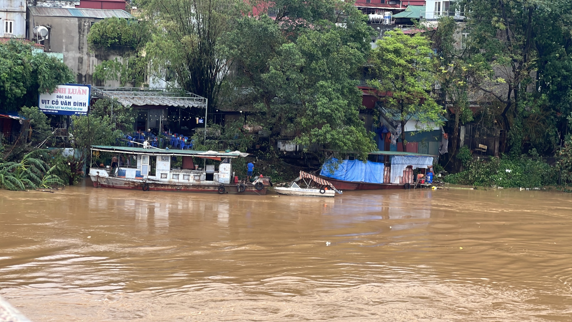 Cảnh báo khẩn cấp nguy cơ ngập lụt nội thành; Hà Nội sẵn sàng phương án sơ tán dân- Ảnh 15.