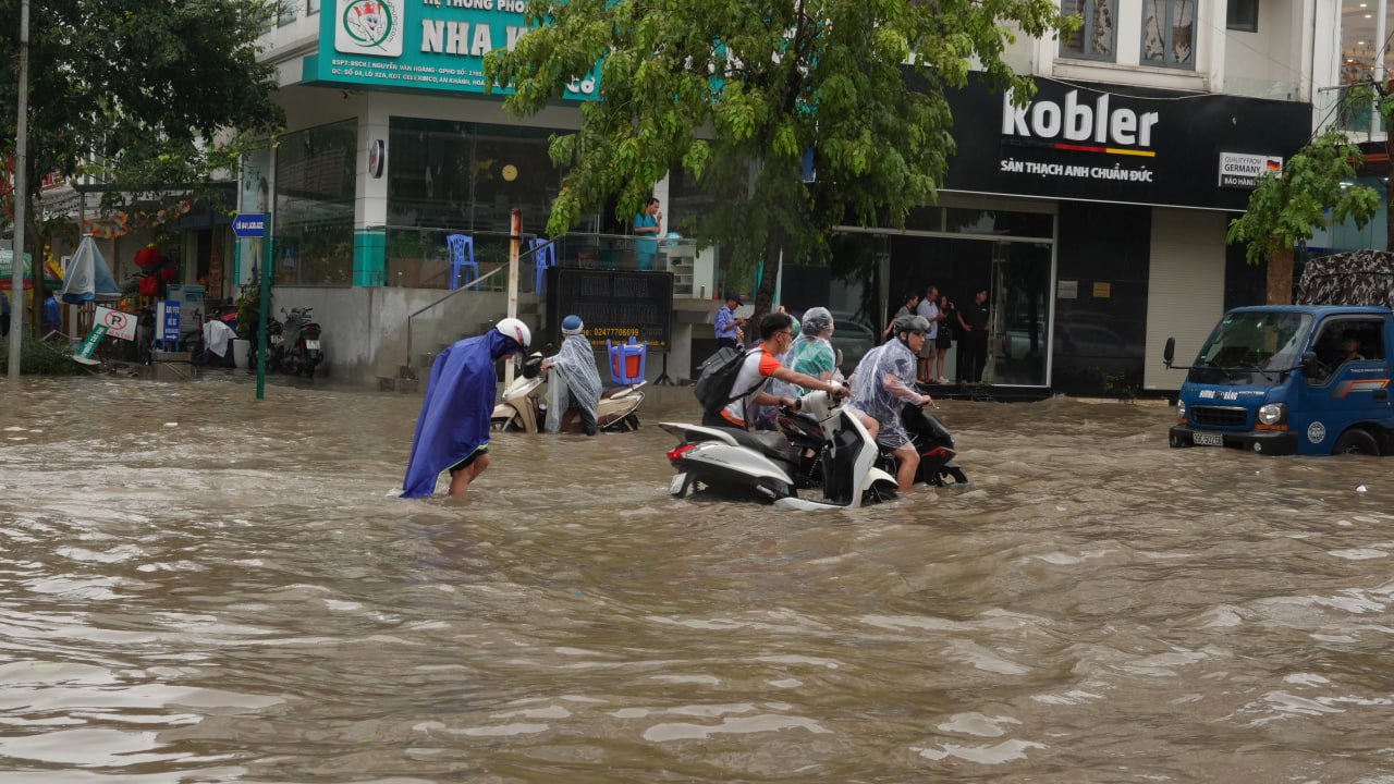 Cảnh báo khẩn cấp nguy cơ ngập lụt nội thành; Hà Nội sẵn sàng phương án sơ tán dân- Ảnh 5.