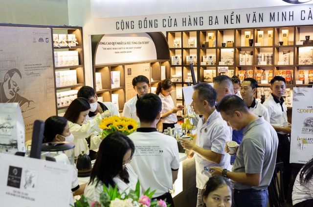 Mô hình nhượng quyền thành công Trung Nguyên E-Coffee ra mắt phiên bản mới- Ảnh 5. Mô hình nhượng quyền thành công Trung Nguyên E-Coffee ra mắt phiên bản mới- Ảnh 5.