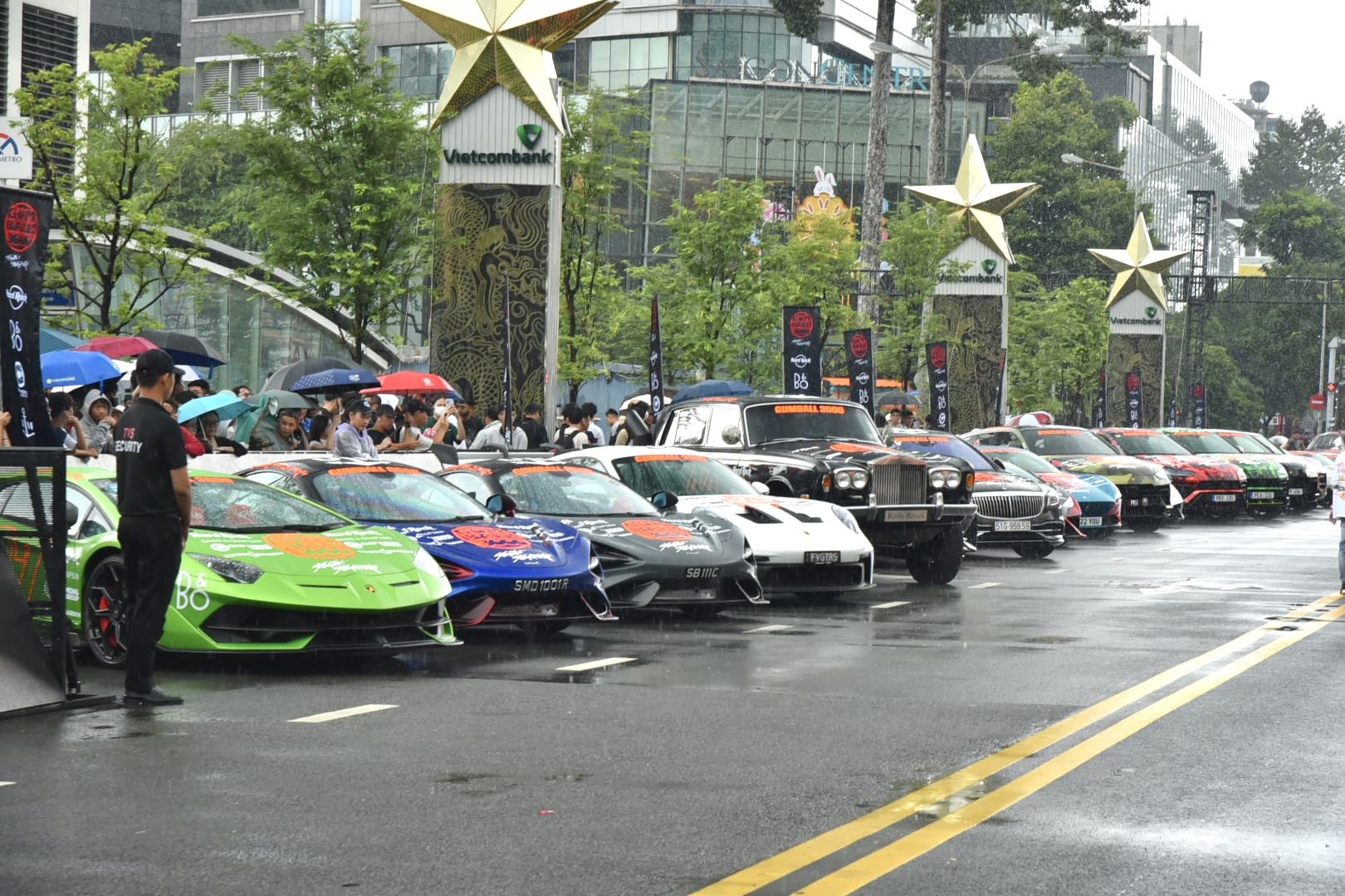 Dàn xe ‘chiến’ tham gia Gumball 3000: Từ siêu xe đến siêu SUV, có cả bản giới hạn, bán tải- Ảnh 1.