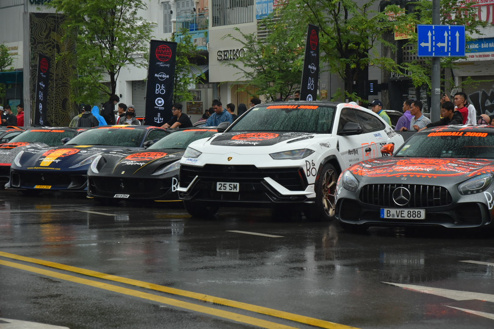 Dàn xe ‘chiến’ tham gia Gumball 3000: Từ siêu xe đến siêu SUV, có cả bản giới hạn, bán tải- Ảnh 16.