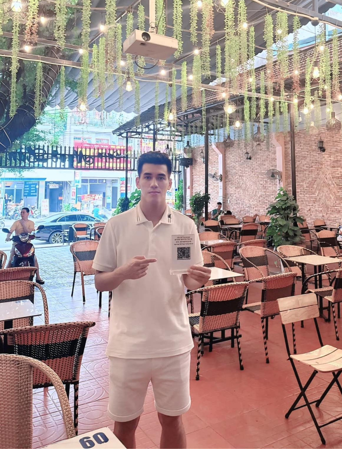 Mê cái cách hotboy tuyển Việt Nam giúp đồng bào vùng lũ: Trích 100% doanh thu của quán cafe ủng hộ, không cần “check VAR” vì quá uy tín- Ảnh 1. Mê cái cách hotboy tuyển Việt Nam giúp đồng bào vùng lũ: Trích 100% doanh thu của quán cafe ủng hộ, không cần “check VAR” vì quá uy tín- Ảnh 1.