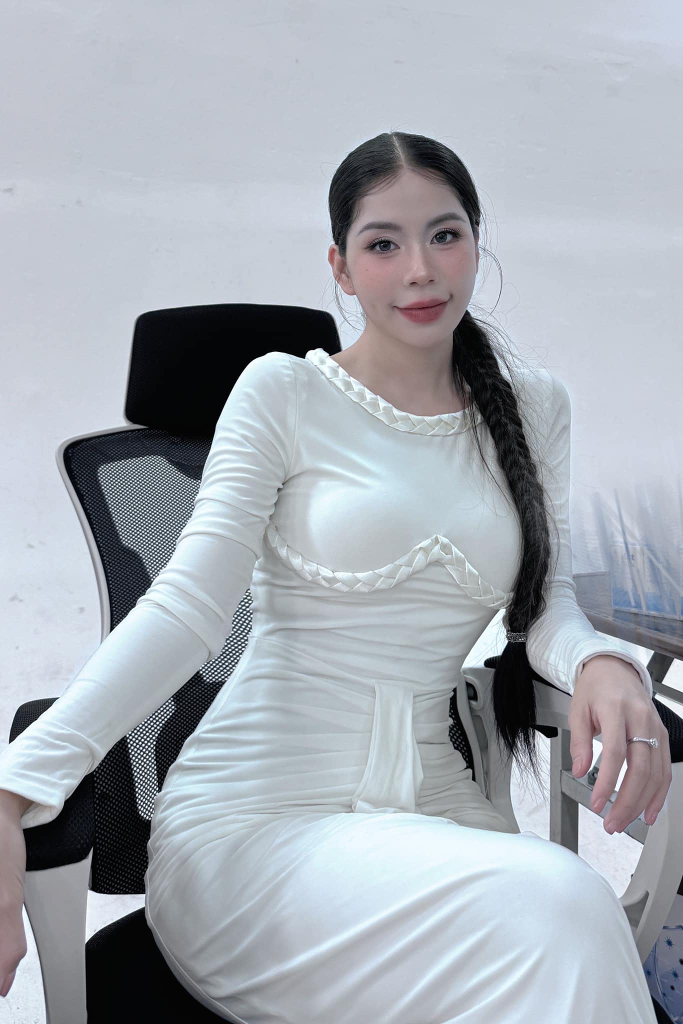 Hằng Du Mục tự tung “sao kê” chứng minh liêm nhưng bỗng lại vướng ồn ào liên quan đến làng Nủ- Ảnh 1. Hằng Du Mục tự tung “sao kê” chứng minh liêm nhưng bỗng lại vướng ồn ào liên quan đến làng Nủ- Ảnh 1.