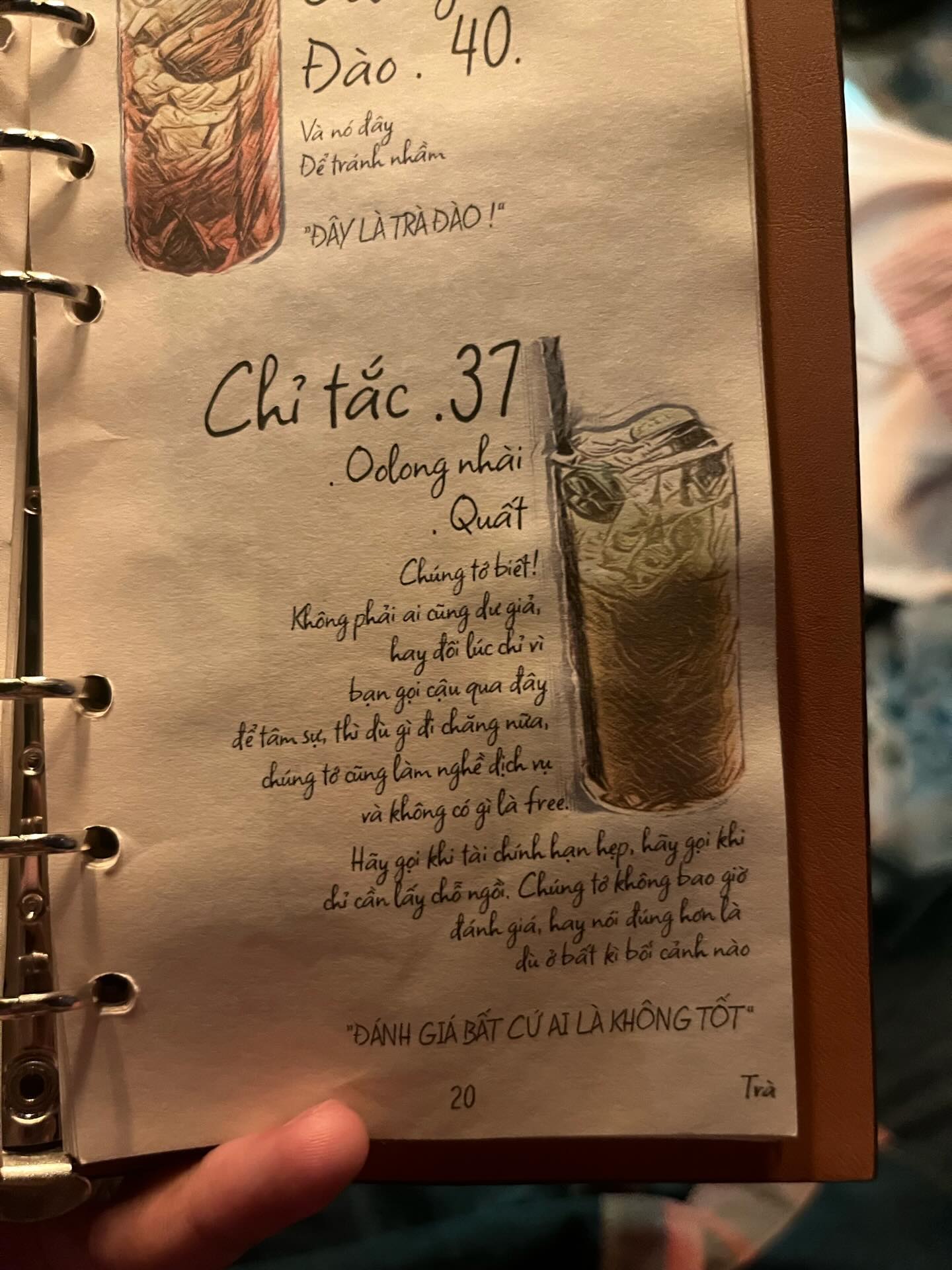 Quán cà phê có menu "kém duyên" khiến cộng đồng mạng bức xúc: "Order ly trà tắc 37k bị đánh giá là người nghèo"- Ảnh 1. Quán cà phê có menu "kém duyên" khiến cộng đồng mạng bức xúc: "Order ly trà tắc 37k bị đánh giá là người nghèo"- Ảnh 1.