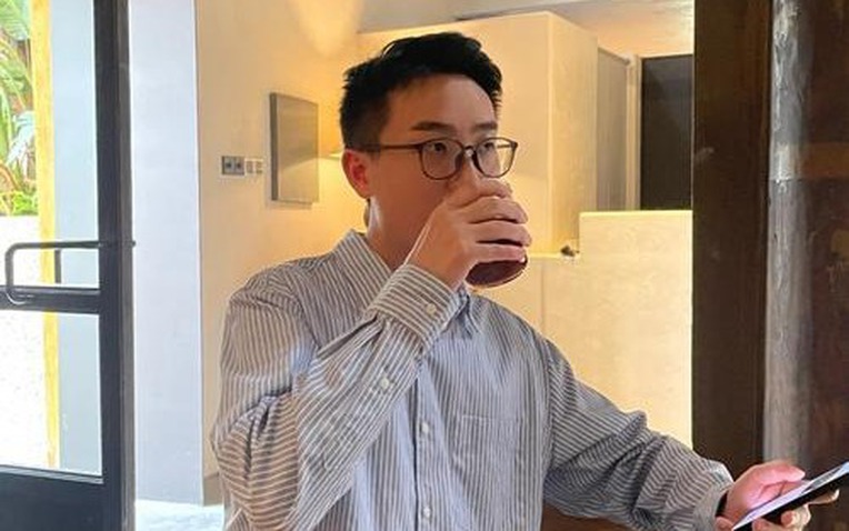 Tôi biếu sếp quà dịp Trung thu, anh tặng lại tôi hộp trà date từ 5 năm trước: Giận tím người nhưng 2 tháng sau bỗng được thăng chức- Ảnh 1. Tôi biếu sếp quà dịp Trung thu, anh tặng lại tôi hộp trà date từ 5 năm trước: Giận tím người nhưng 2 tháng sau bỗng được thăng chức- Ảnh 1.