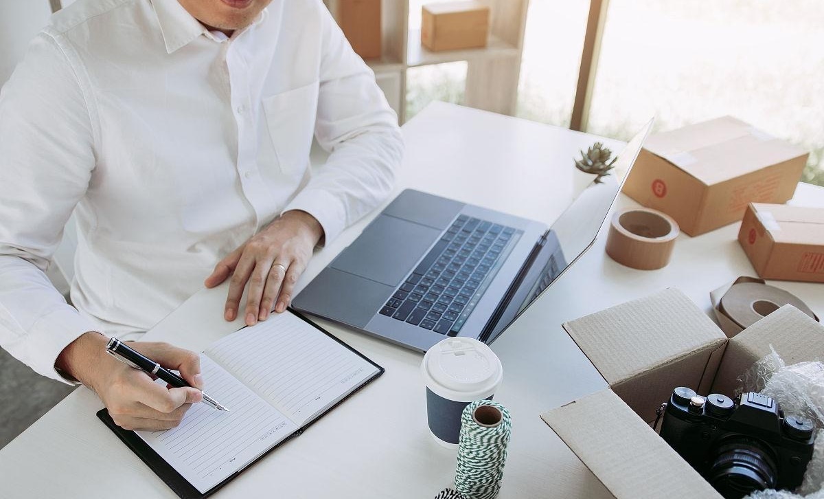 Tôi biếu sếp quà dịp Trung thu, anh tặng lại tôi hộp trà date từ 5 năm trước: Giận tím người nhưng 2 tháng sau bỗng được thăng chức- Ảnh 3. Tôi biếu sếp quà dịp Trung thu, anh tặng lại tôi hộp trà date từ 5 năm trước: Giận tím người nhưng 2 tháng sau bỗng được thăng chức- Ảnh 3.