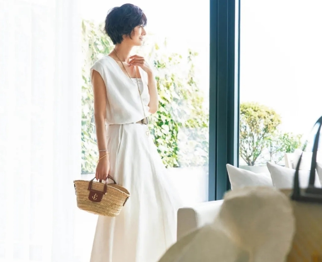 Cách người phụ nữ 52 tuổi này tạo ra cuộc sống tối giản: Đừng mua sắm quần áo và son môi bừa bãi- Ảnh 1. Cách người phụ nữ 52 tuổi này tạo ra cuộc sống tối giản: Đừng mua sắm quần áo và son môi bừa bãi- Ảnh 1.