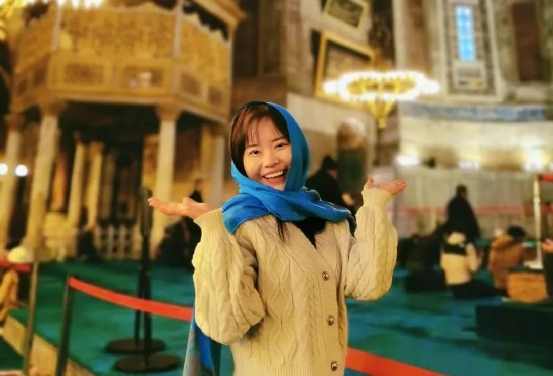 Sợ nghèo bền vững, cô gái chấp nhận tới nơi không có hàng ăn, không thể đặt hàng online để làm việc: Kết quả 3 năm kiếm được 25 tỷ!- Ảnh 2.