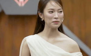 Từ bức xúc của NSND Tự Long: Giới hạn nào cho những "mỏ hỗn" núp bóng yêu - ghét trên mạng?- Ảnh 5. Thứ Khánh Vy cần phải thay đổi ở Anh Trai Vượt Ngàn Chông Gai