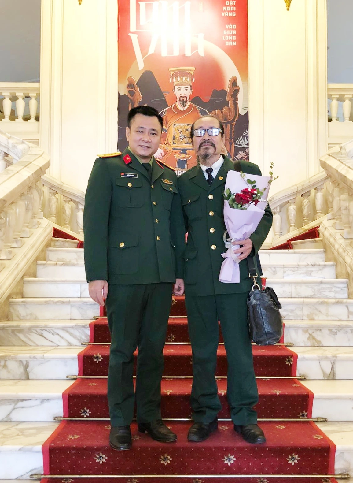 photo-1725273731264 photo-1725273731264