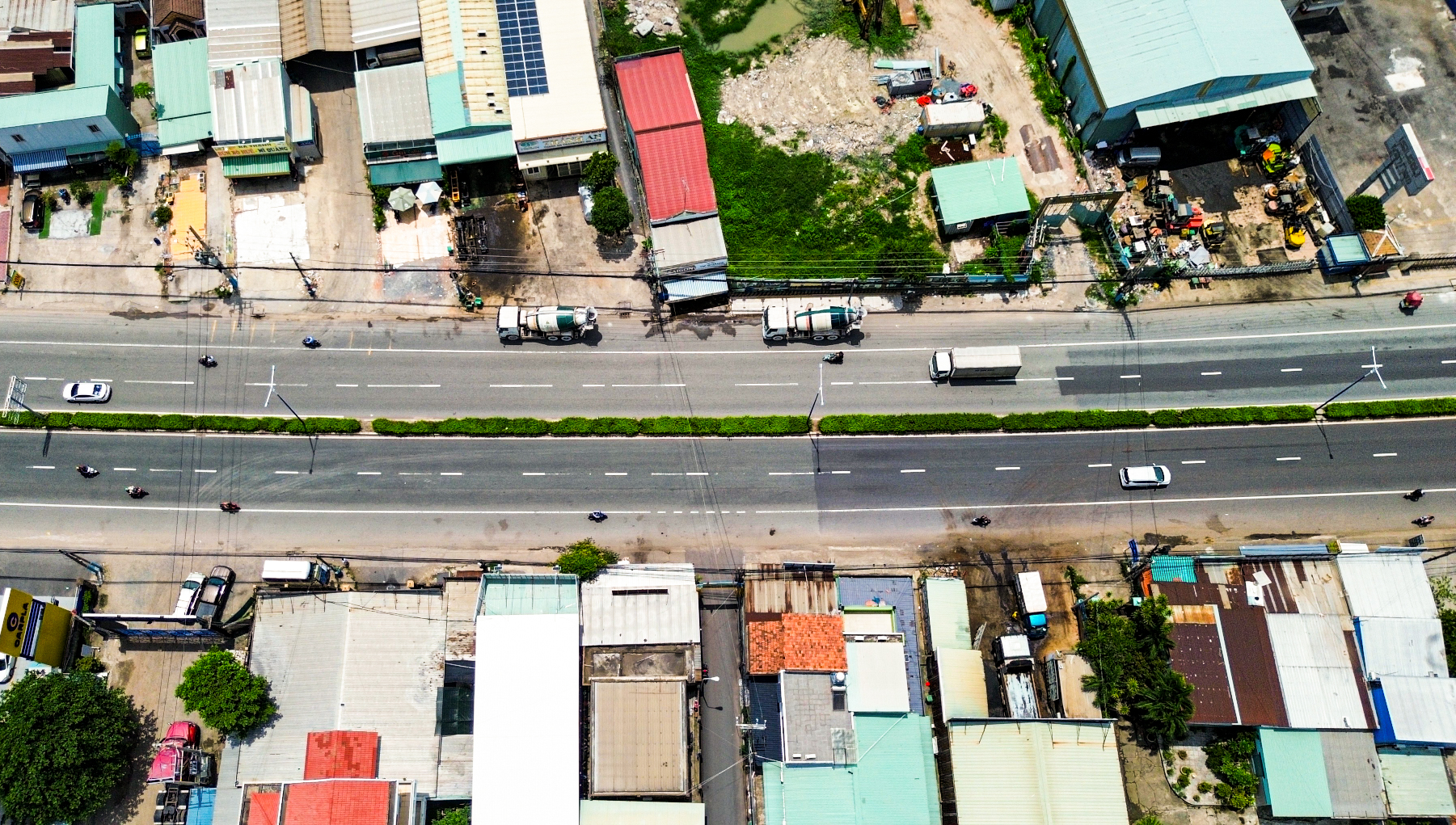 Cảnh đối lập trên con đường huyết mạch nối Thành phố Hồ Chí Minh và Bình Dương: Nơi là đại lộ 8 làn xe, nơi đang chuẩn bị 14.000 tỷ để mở rộng- Ảnh 5.