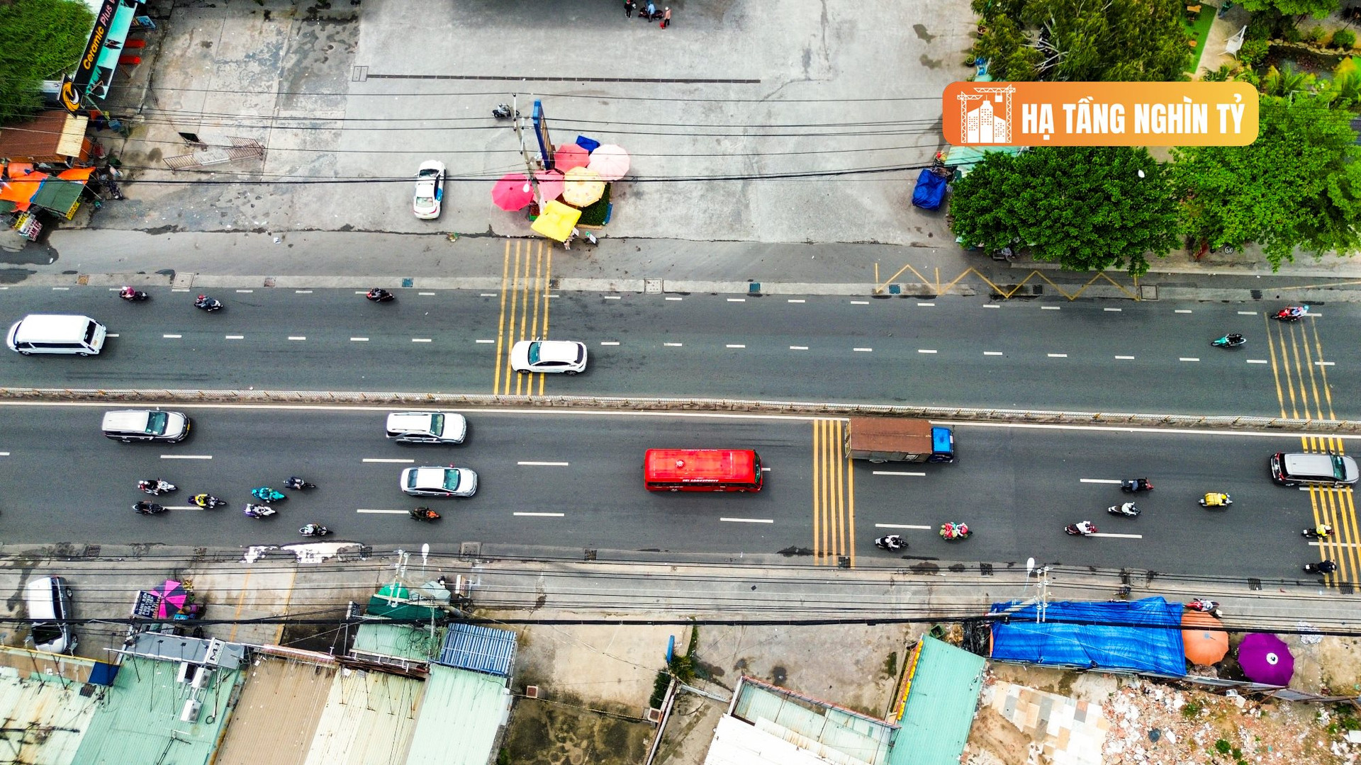 Cảnh đối lập trên con đường huyết mạch nối Thành phố Hồ Chí Minh và Bình Dương: Nơi là đại lộ 8 làn xe, nơi đang chuẩn bị 14.000 tỷ để mở rộng- Ảnh 1.