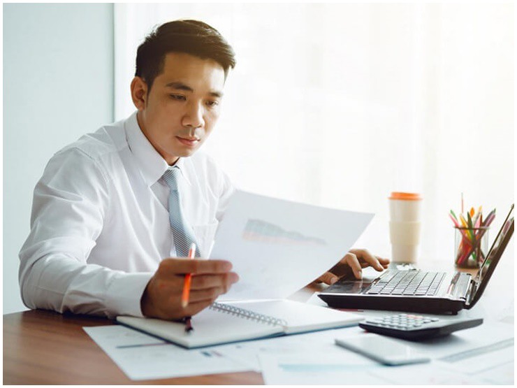 Nghỉ hưu, tôi về làm bảo vệ ở công ty con trai, được trả 5 triệu đồng/ tháng nhưng phải chấp thuận một yêu cầu: Ai nghe xong cũng phẫn nộ- Ảnh 1. Nghỉ hưu, tôi về làm bảo vệ ở công ty con trai, được trả 5 triệu đồng/ tháng nhưng phải chấp thuận một yêu cầu: Ai nghe xong cũng phẫn nộ- Ảnh 1.