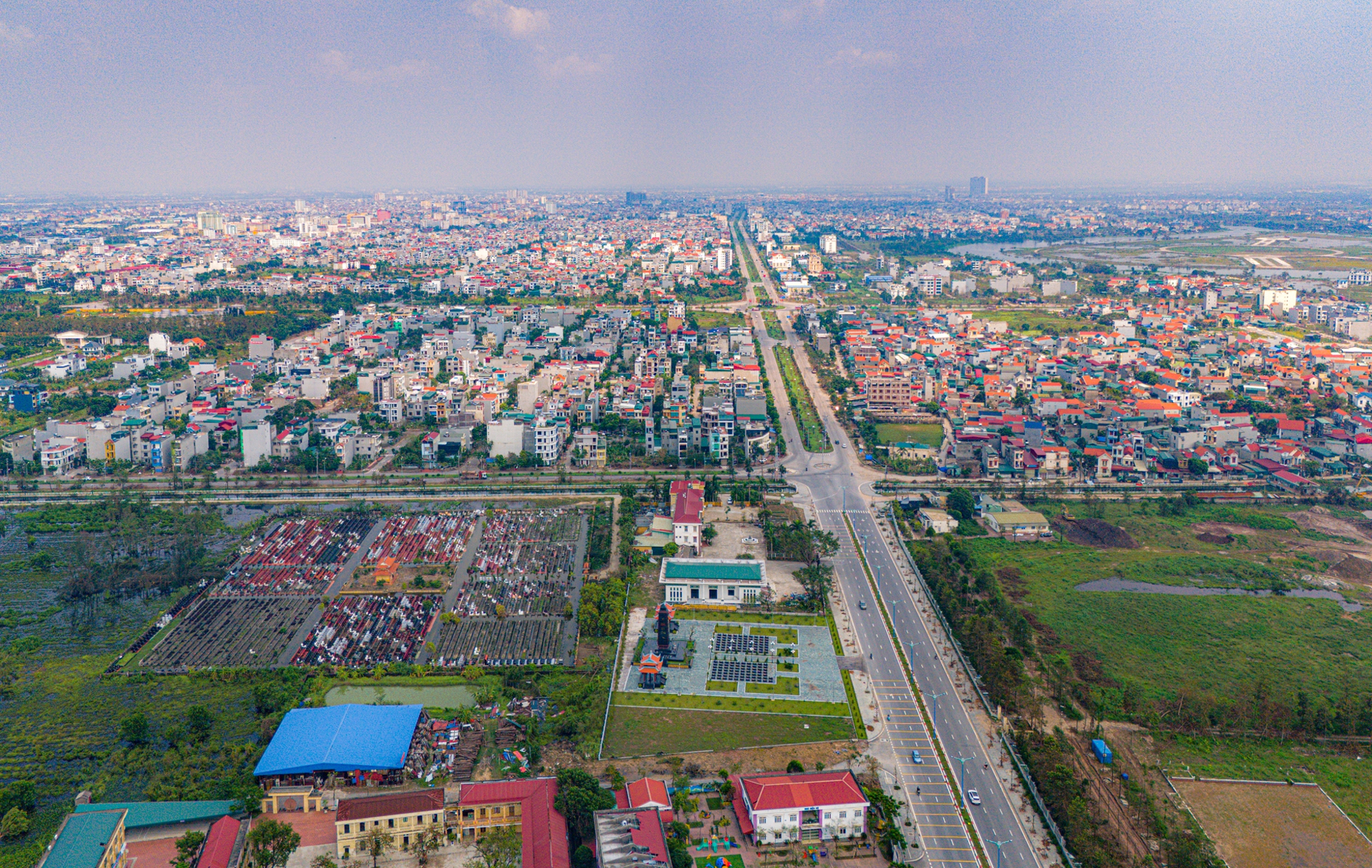 Không phải ở Hà Nội hay TP.HCM, mỗi mét của con đường này tại Hải Dương tốn đến gần 650 triệu đồng để mở rộng- Ảnh 13.