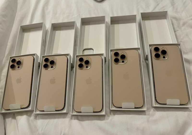 '10 người thì 9 người hỏi iPhone 16 Pro Max vàng sa mạc, 1 người còn ...