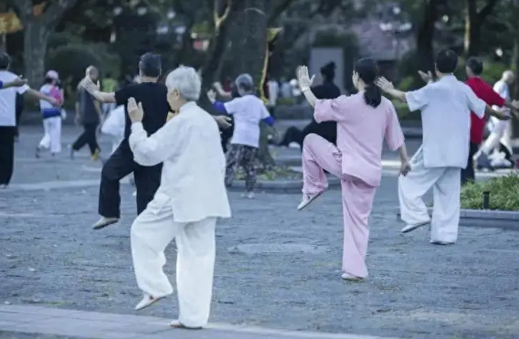 Ngày nào cũng cho 1 loại quả vào cốc nước ấm, 6 tháng sau người đàn ông 67 tuổi nhận kết quả không ngờ khi đi khám- Ảnh 2.