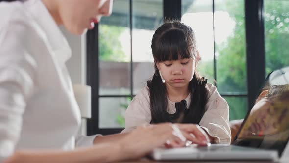 3 kiểu mô hình giáo dục gia đình sẽ khiến trẻ lười biếng, cao ngạo, lớn lên dễ trở thành người bất tài- Ảnh 1. 3 kiểu mô hình giáo dục gia đình sẽ khiến trẻ lười biếng, cao ngạo, lớn lên dễ trở thành người bất tài- Ảnh 1.