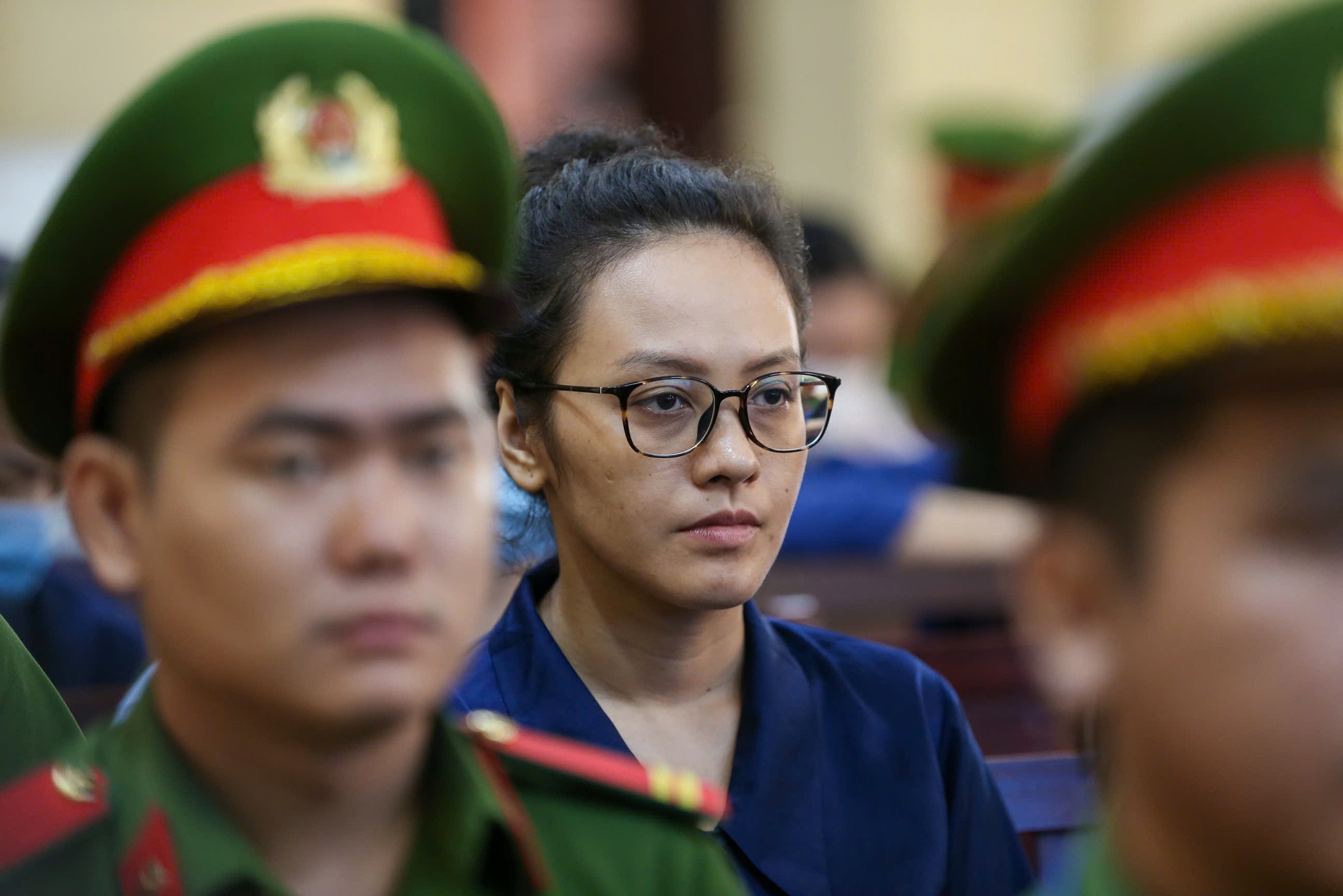 Vì sao bà Trương Mỹ Lan "xin lại" hai túi xách Hermes bạch tạng?- Ảnh 2. Vì sao bà Trương Mỹ Lan "xin lại" hai túi xách Hermes bạch tạng?- Ảnh 2.