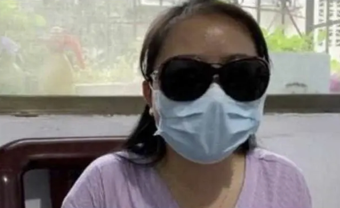 Gửi tiết kiệm 4 tỷ, 15 năm sau đi rút tiền, người phụ nữ sốc nặng vì tài khoản gần như 0 đồng: Danh tính kẻ cắp gây ngỡ ngàng- Ảnh 4. Gửi tiết kiệm 4 tỷ, 15 năm sau đi rút tiền, người phụ nữ sốc nặng vì tài khoản gần như 0 đồng: Danh tính kẻ cắp gây ngỡ ngàng- Ảnh 4.
