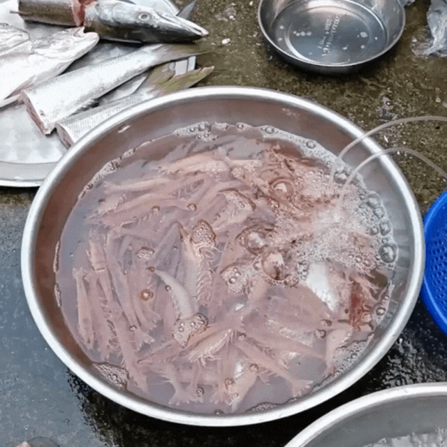 Cầm 500k đi chợ chiều Mân Thái Đà Nẵng: Giá không rẻ nhưng nhiều người đổ xô đến chợ vì lý do bất ngờ- Ảnh 13. Cầm 500k đi chợ chiều Mân Thái Đà Nẵng: Giá không rẻ nhưng nhiều người đổ xô đến chợ vì lý do bất ngờ- Ảnh 13.