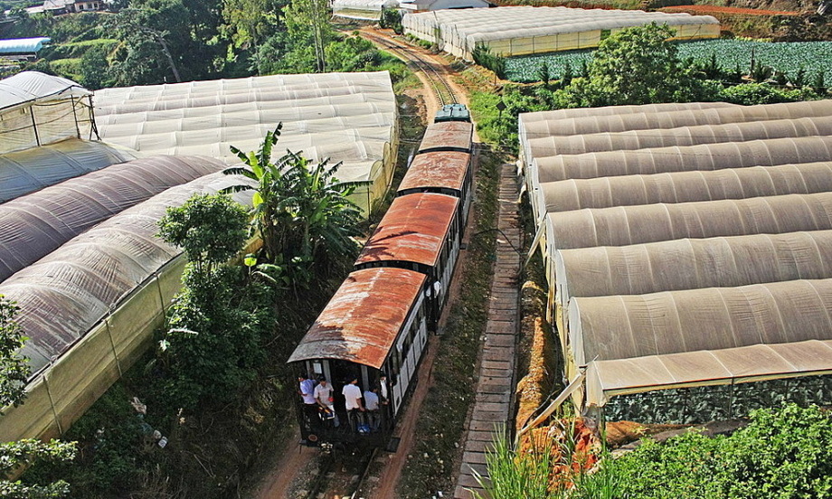 Chuyến tàu đi chưa đến 10km được gọi là "tàu cổ", từng bán vé chỉ 1.000đ, vừa có thêm tuyến cực độc đáo- Ảnh 1.