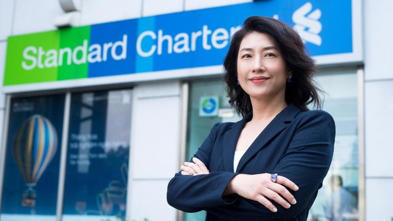 Standard Chartered Việt Nam lần đầu tiên bổ nhiệm người Việt vào ghế Tổng giám đốc- Ảnh 2.