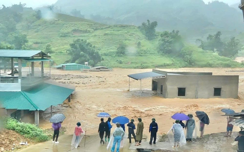 Một DN BHNT sẽ trả 6,5 tỷ cho 5 khách tử vong do bão Yagi; nếu có tổn thất, người mua BH cần lưu ý 3 điều- Ảnh 2.