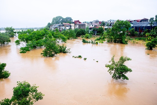 Lũ trên sông Thao đạt mức kỷ lục- Ảnh 1.