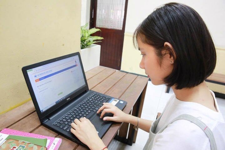 Thêm nhiều trường đại học chuyển sang học online sau bão Yagi- Ảnh 1.