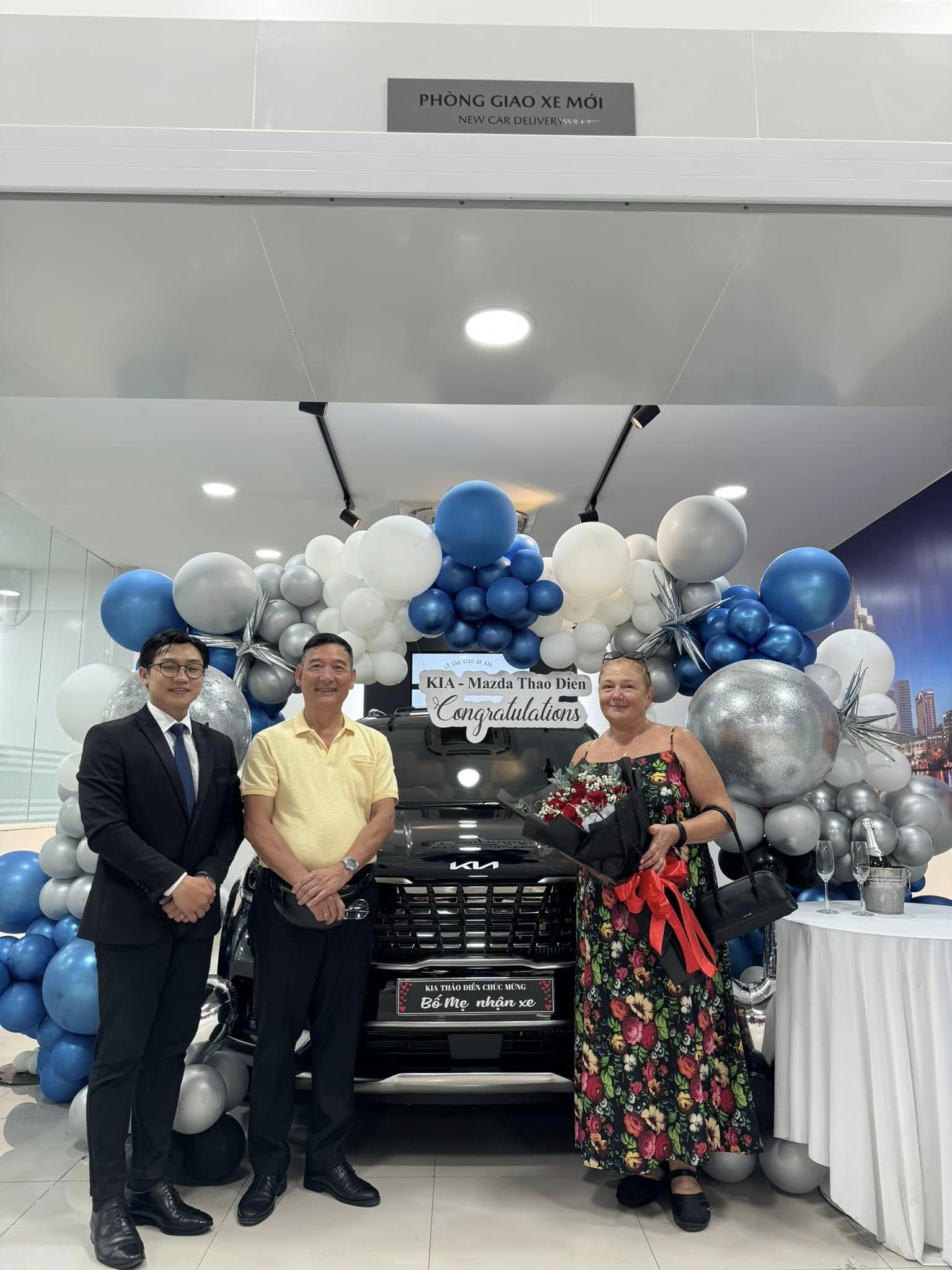 Mê cách thủ môn Lâm Tây tổng kết năm 2024: Có nhà, mua xe, cưới vợ, vợ mang bầu, giành QBĐ Việt Nam- Ảnh 6.