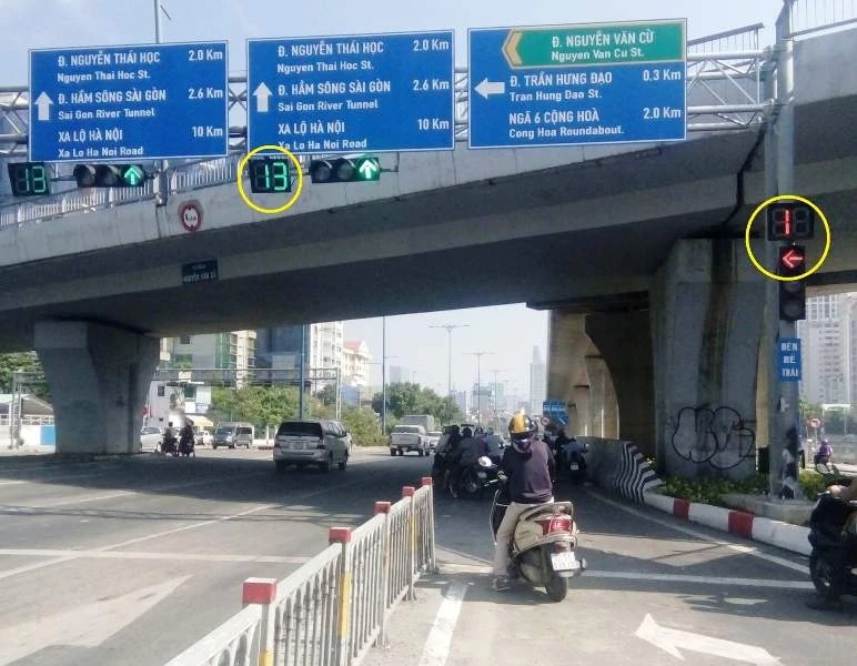 Đèn giao thông bị trục trặc, dễ dính lỗi vượt đèn đỏ, Cục CSGT nêu phương án xử lý- Ảnh 1.